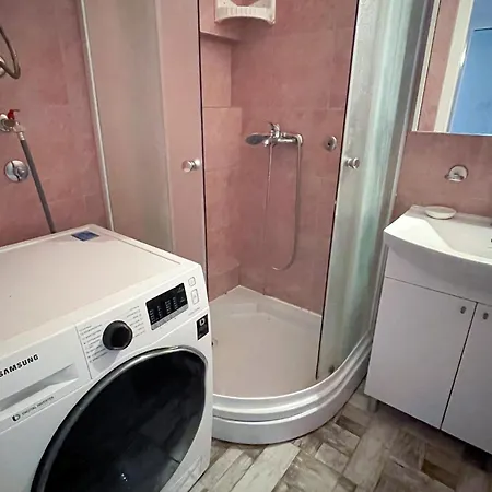 Modern - Location Apartment